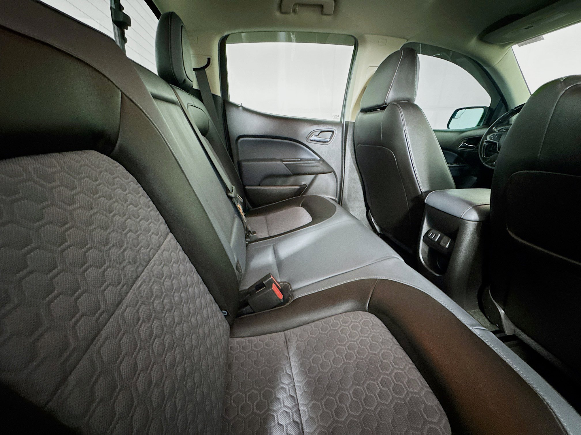 Used 2018 Chevrolet Colorado Z71 image 25