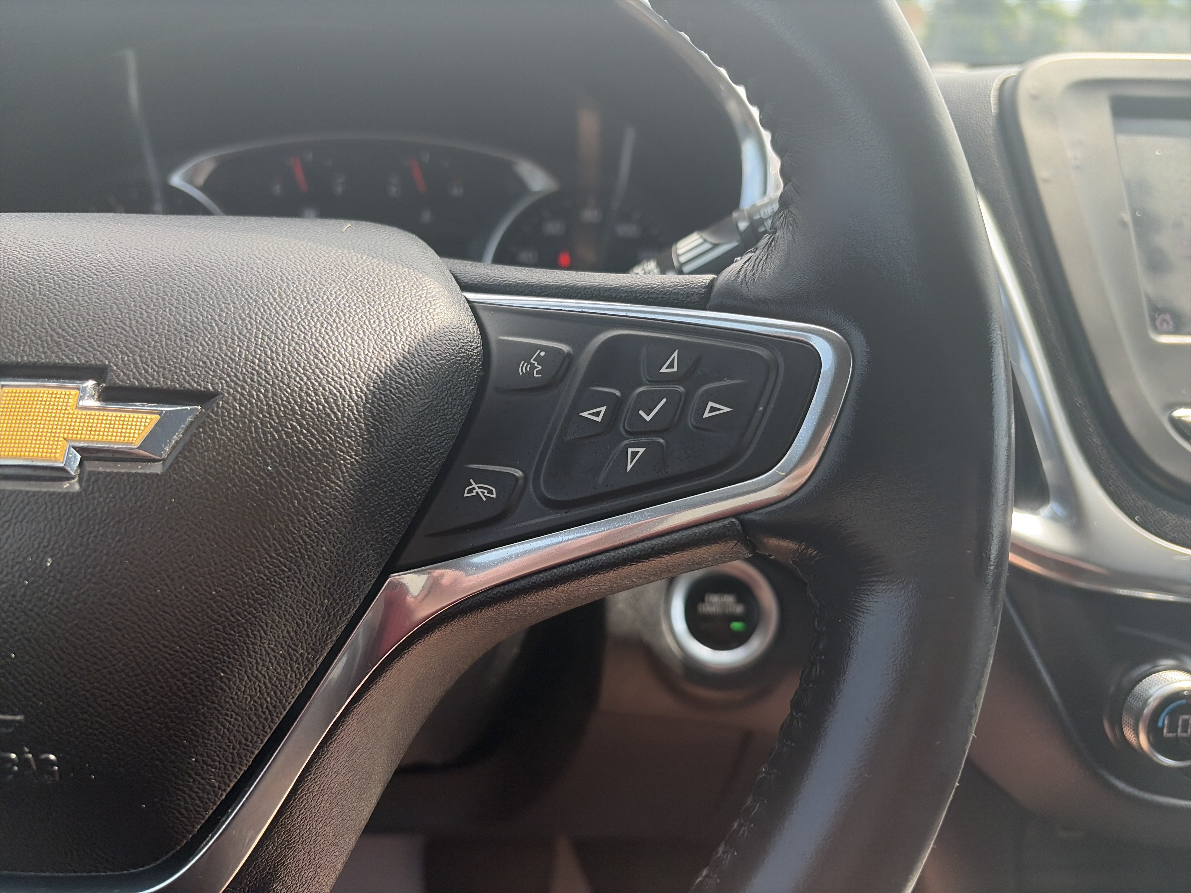 Used 2020 Chevrolet Equinox LT AWD/4WD image 20