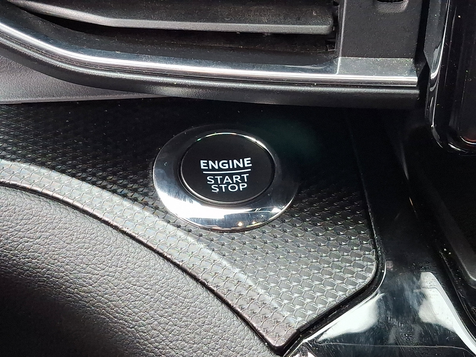 Certified 2023 Ford Explorer ST-Line w/ Class IV Trailer Tow Package image 27