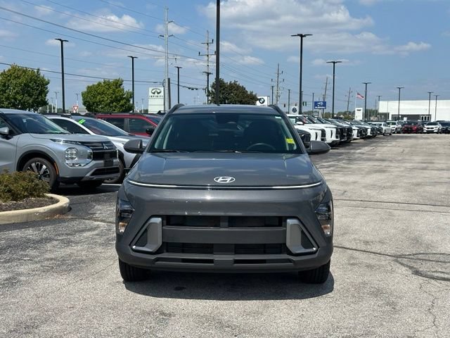 Used 2025 Hyundai Kona SEL AWD/4WD image 2