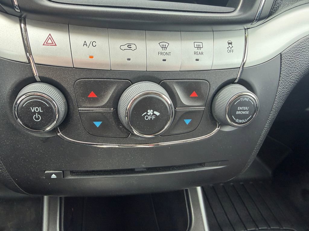 Used 2015 Dodge Journey SXT w/ Flexible Seating Group FWD image 23