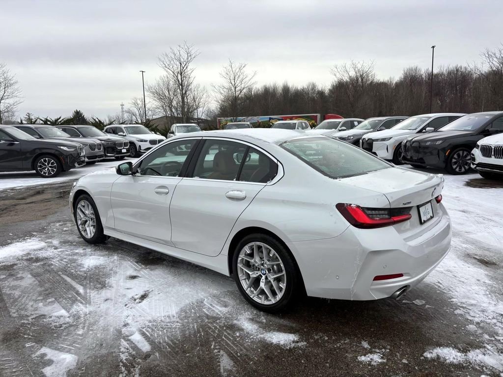 Used 2025 BMW 330i xDrive Sedan w/ Premium Package image 5