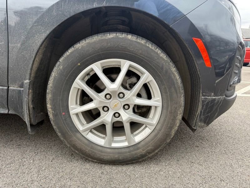 Used 2022 Chevrolet Equinox LS w/ LS Convenience Package image 4