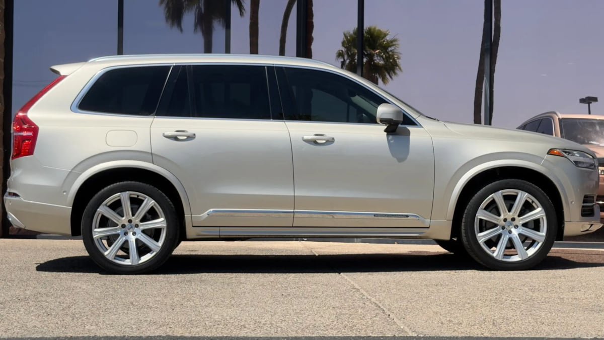 Used 2017 Volvo XC90 T6 Inscription w/ Vision Package AWD/4WD image 20