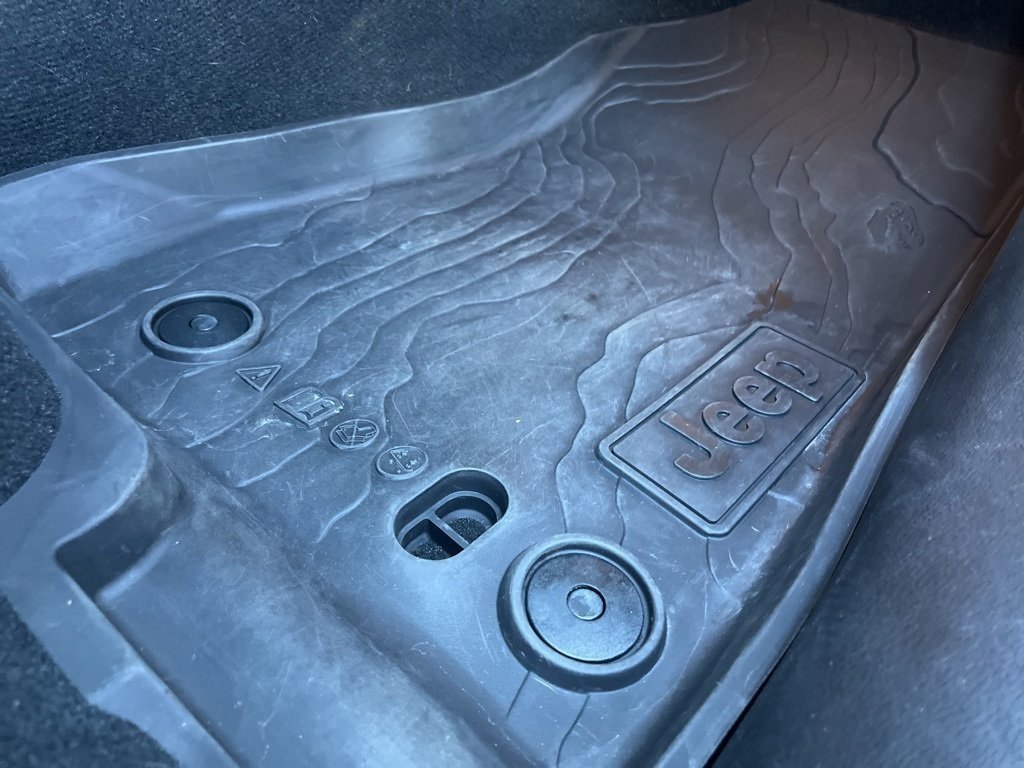 Used 2024 Jeep Wrangler Unlimited Rubicon image 31