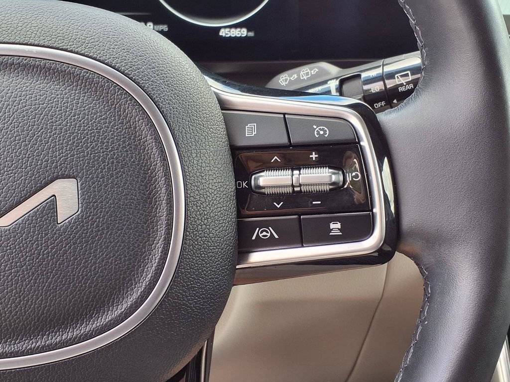 Used 2024 Kia Carnival SX Prestige FWD image 39