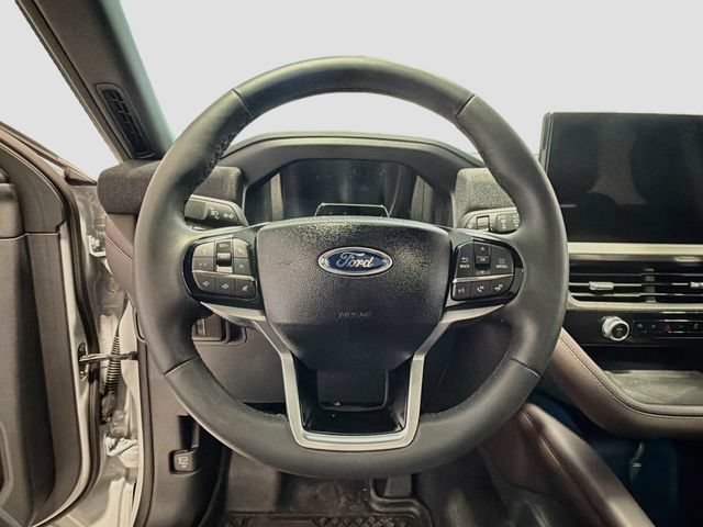Used 2026 Ford Explorer Platinum AWD/4WD image 9