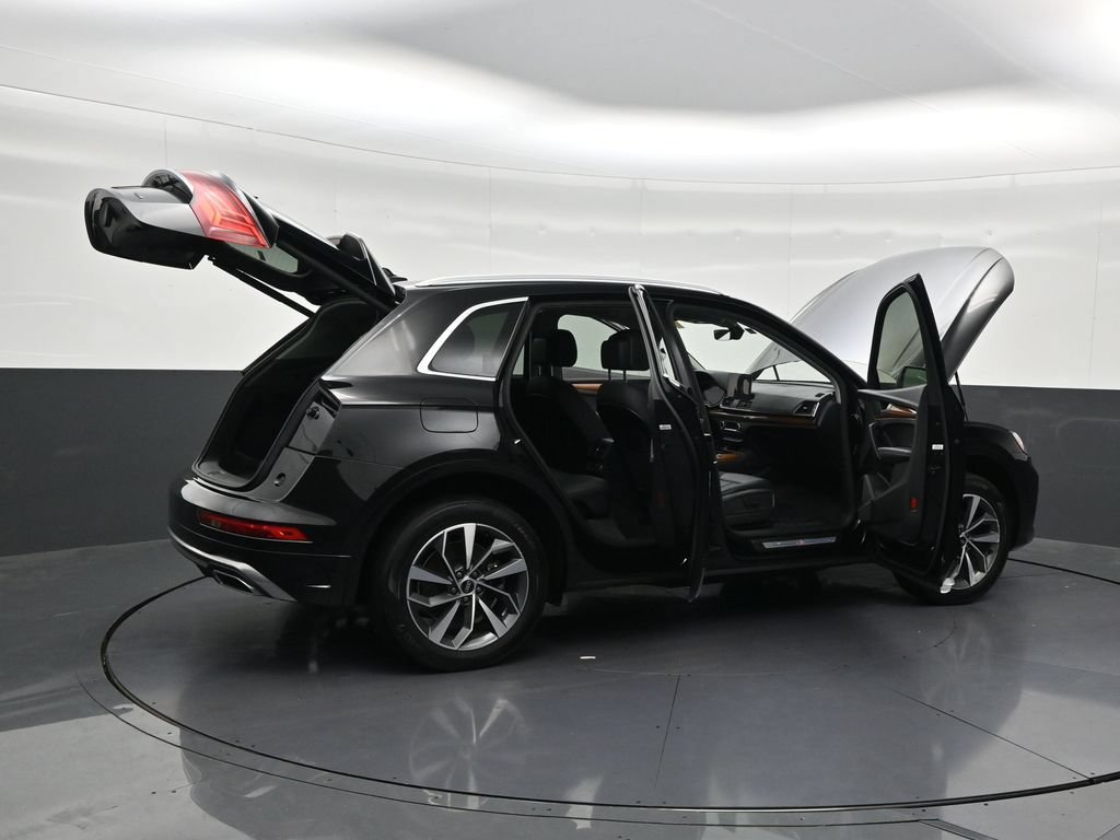 Used 2023 Audi Q5 2.0T Premium Plus w/ Premium Plus Package AWD/4WD image 30