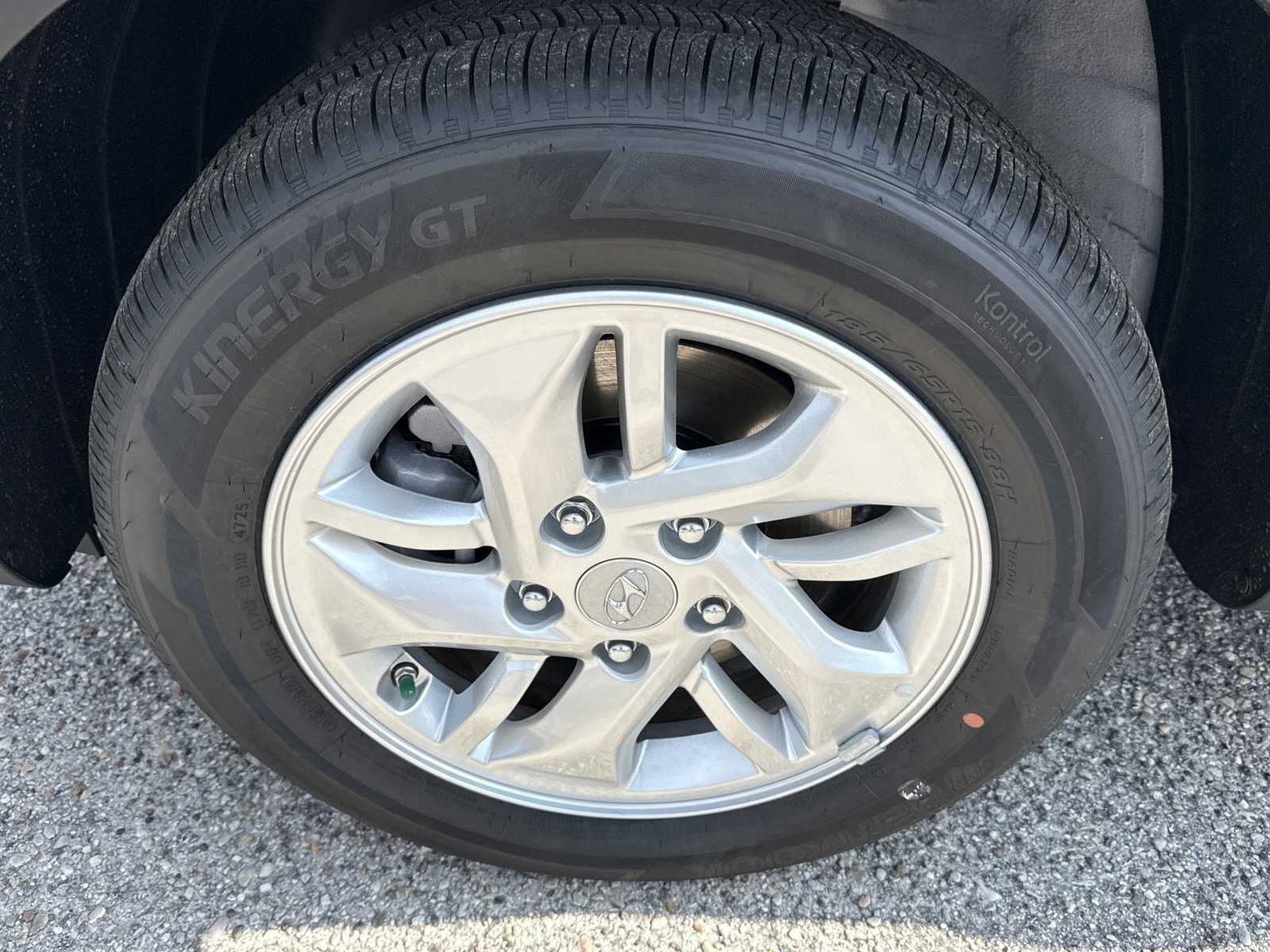 New 2026 Hyundai Venue SE FWD image 9