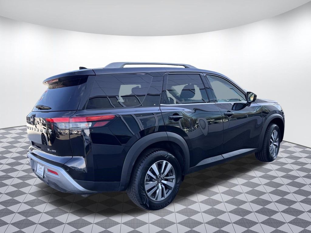 Used 2022 Nissan Pathfinder SL w/ Cargo Package image 7