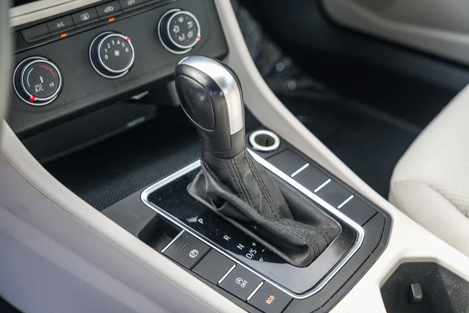 Used 2019 Volkswagen Jetta S w/ Driver Assistance Package image 14