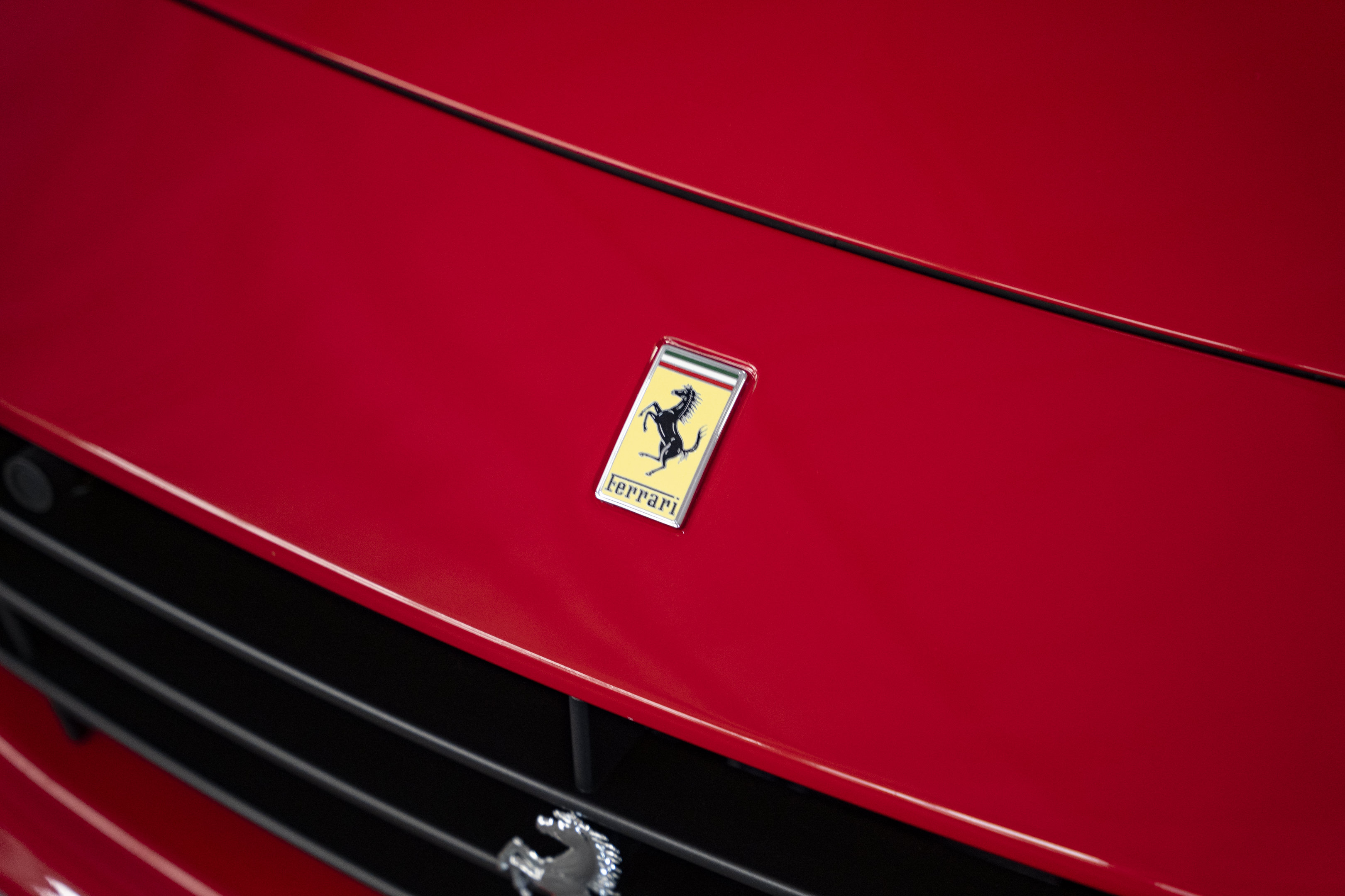 Used 2016 Ferrari California T RWD image 17