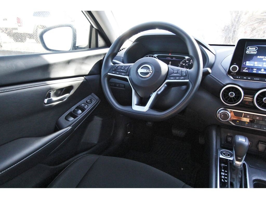 Used 2025 Nissan Sentra SV image 8