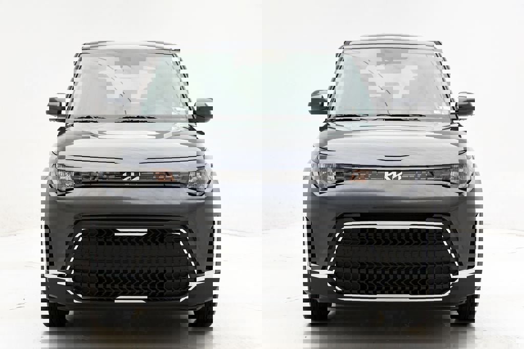 Used 2025 Kia Soul LX image 5