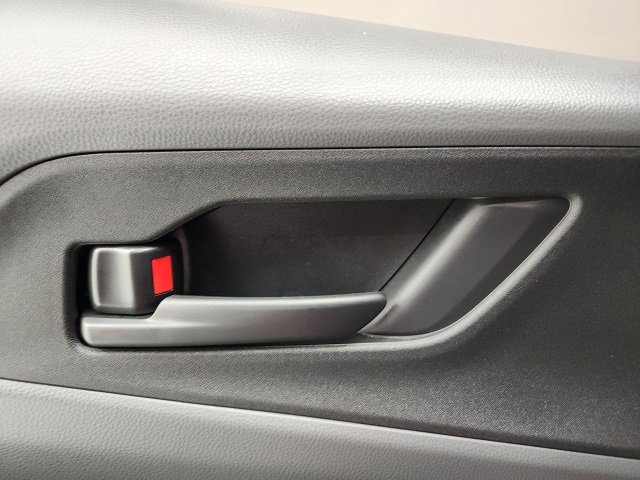 Used 2026 Toyota Prius LE image 32