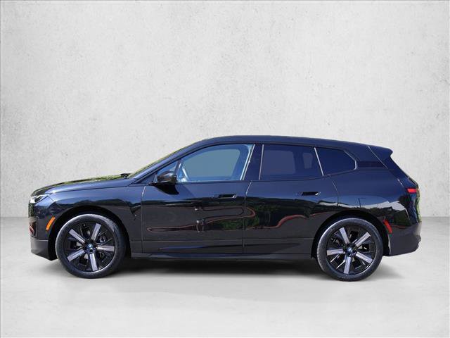 Used 2024 BMW iX xDrive50 w/ Premium Package AWD/4WD image 11