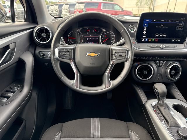 Certified 2025 Chevrolet Blazer LT AWD/4WD image 13