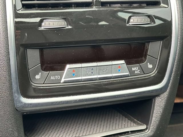 Used 2025 BMW X7 xDrive40i AWD/4WD image 19