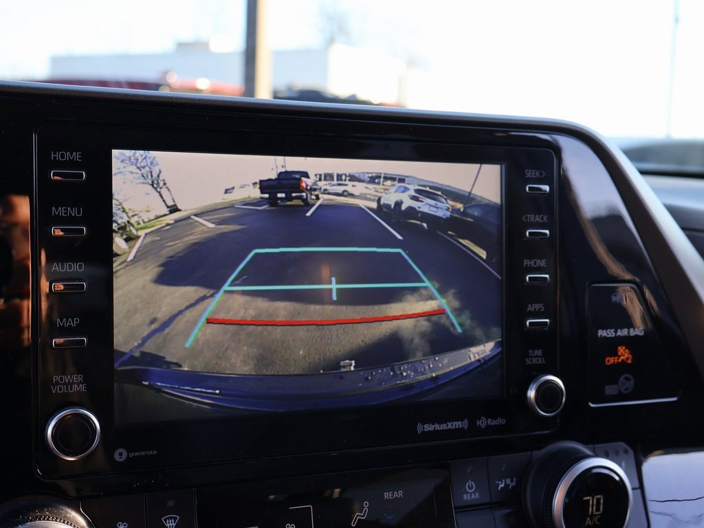 Used 2020 Toyota Highlander XLE image 24