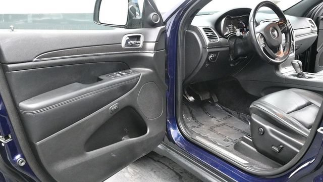 Used 2018 Jeep Grand Cherokee Limited AWD/4WD image 23