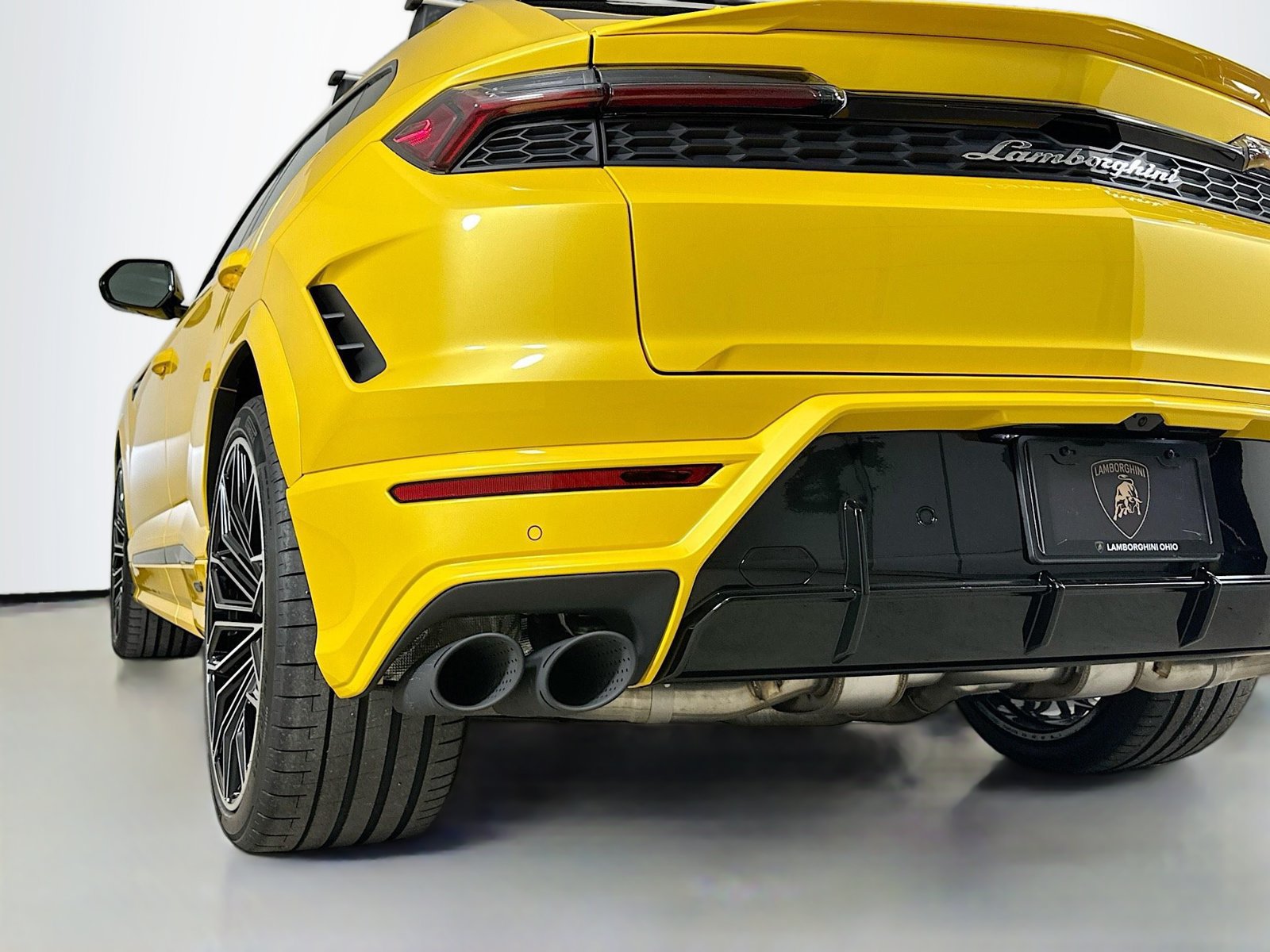 Used 2025 Lamborghini Urus S AWD/4WD image 62
