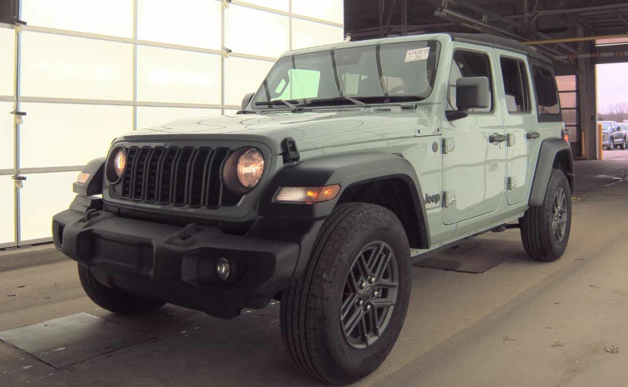 Used 2024 Jeep Wrangler Sport S image 2