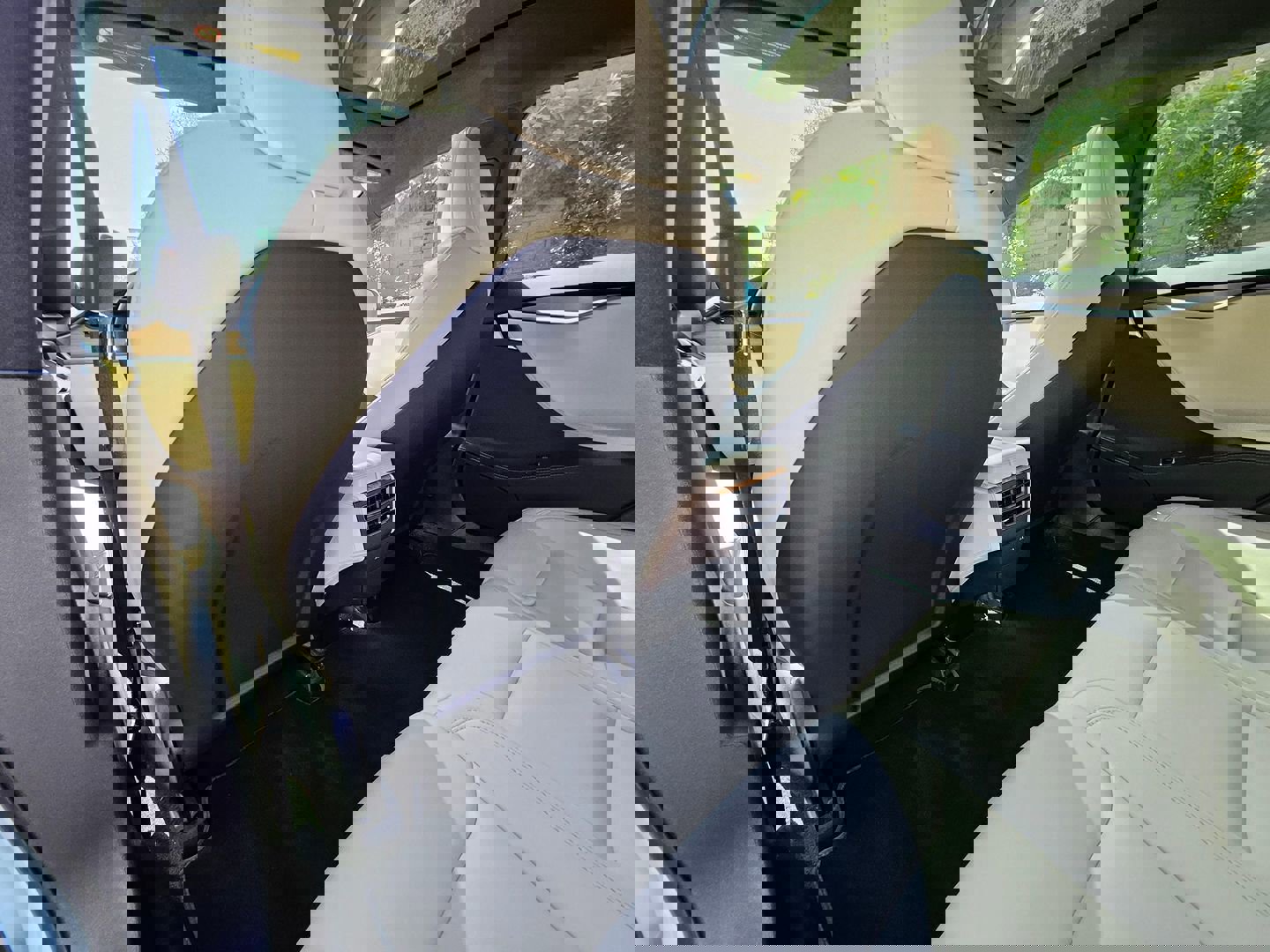 Used 2020 Tesla Model S Long Range Plus image 8