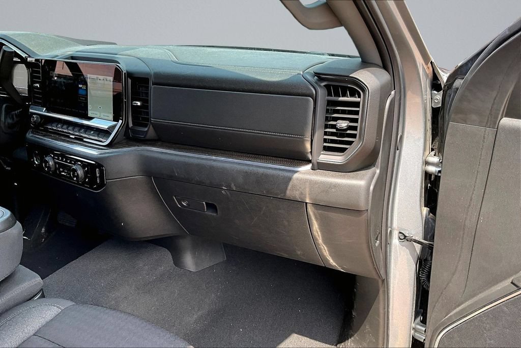 Used 2024 Chevrolet Silverado 1500 LT AWD/4WD image 14