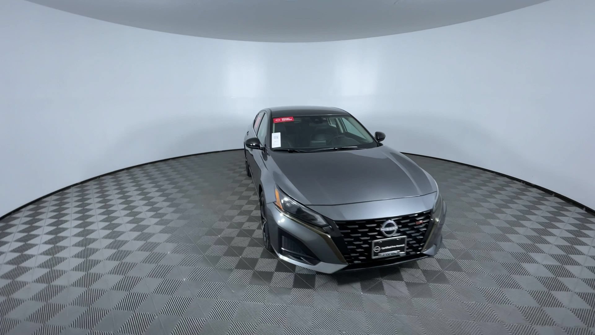 Certified 2025 Nissan Altima 2.5 SR AWD/4WD image 3