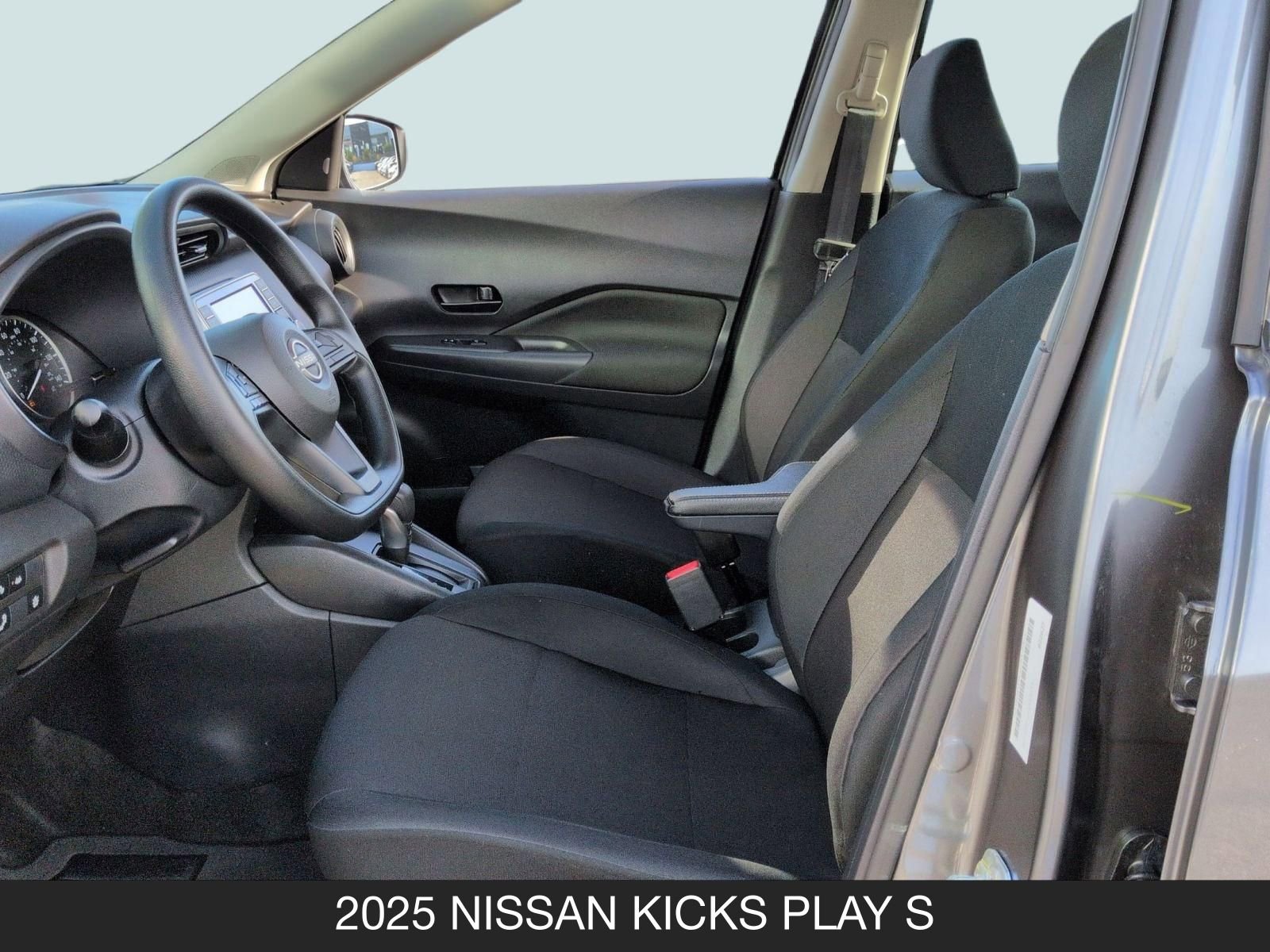 Certified 2025 Nissan Kicks Play S image 15