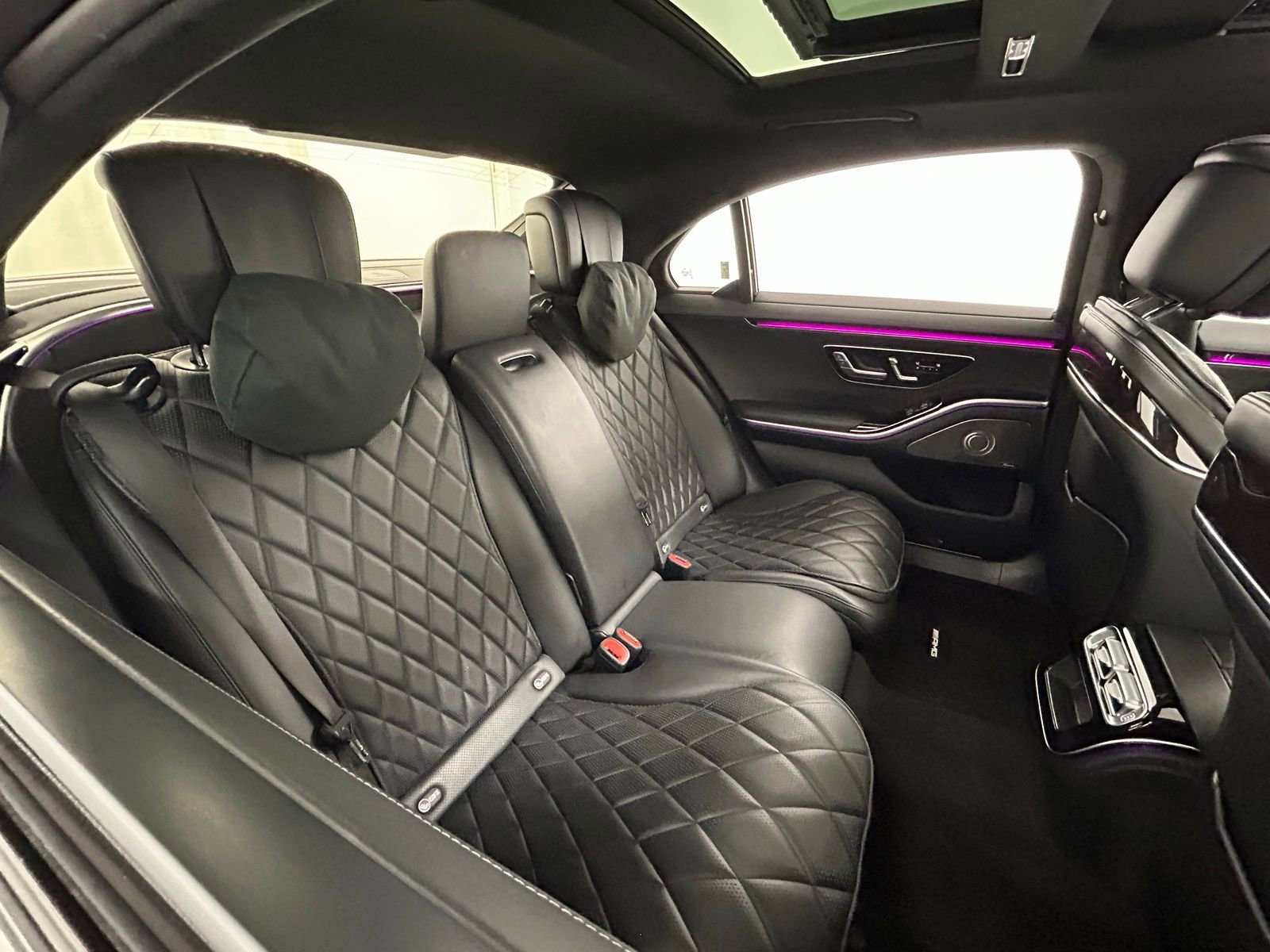 Used 2022 Mercedes-Benz S 580 4MATIC Sedan w/ AMG Line Package image 41