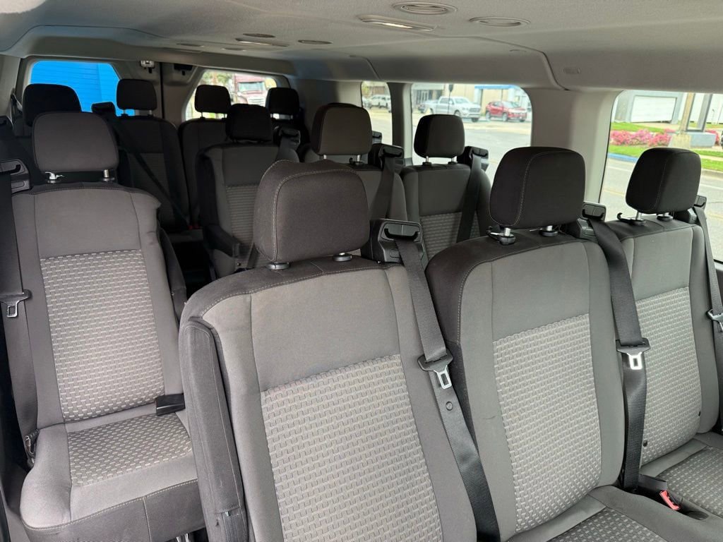 Used 2022 Ford Transit 350 XLT RWD image 11