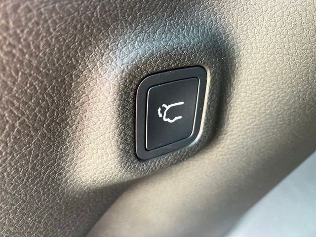 New 2026 Jeep Compass Latitude AWD/4WD image 24