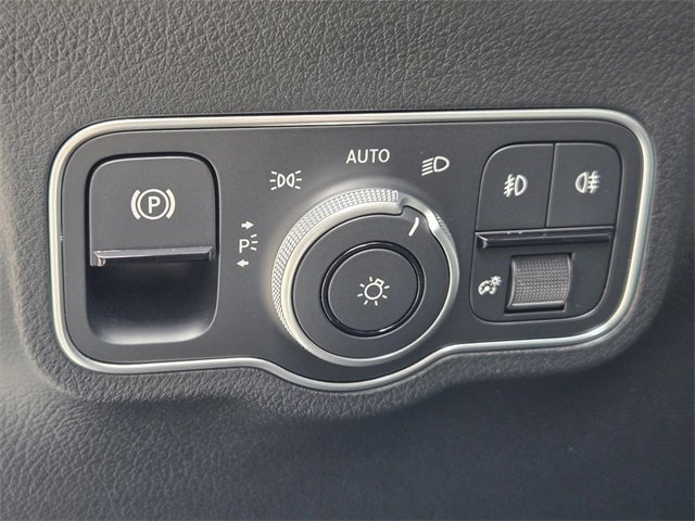 Certified 2025 Mercedes-Benz GLA 250 4MATIC image 21