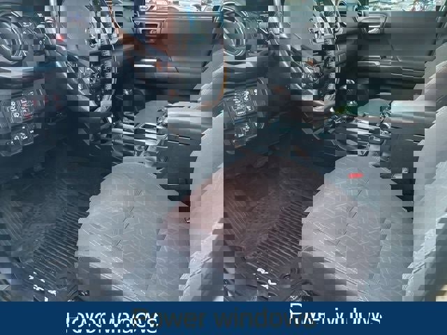 Used 2018 Toyota Tacoma TRD Sport image 12