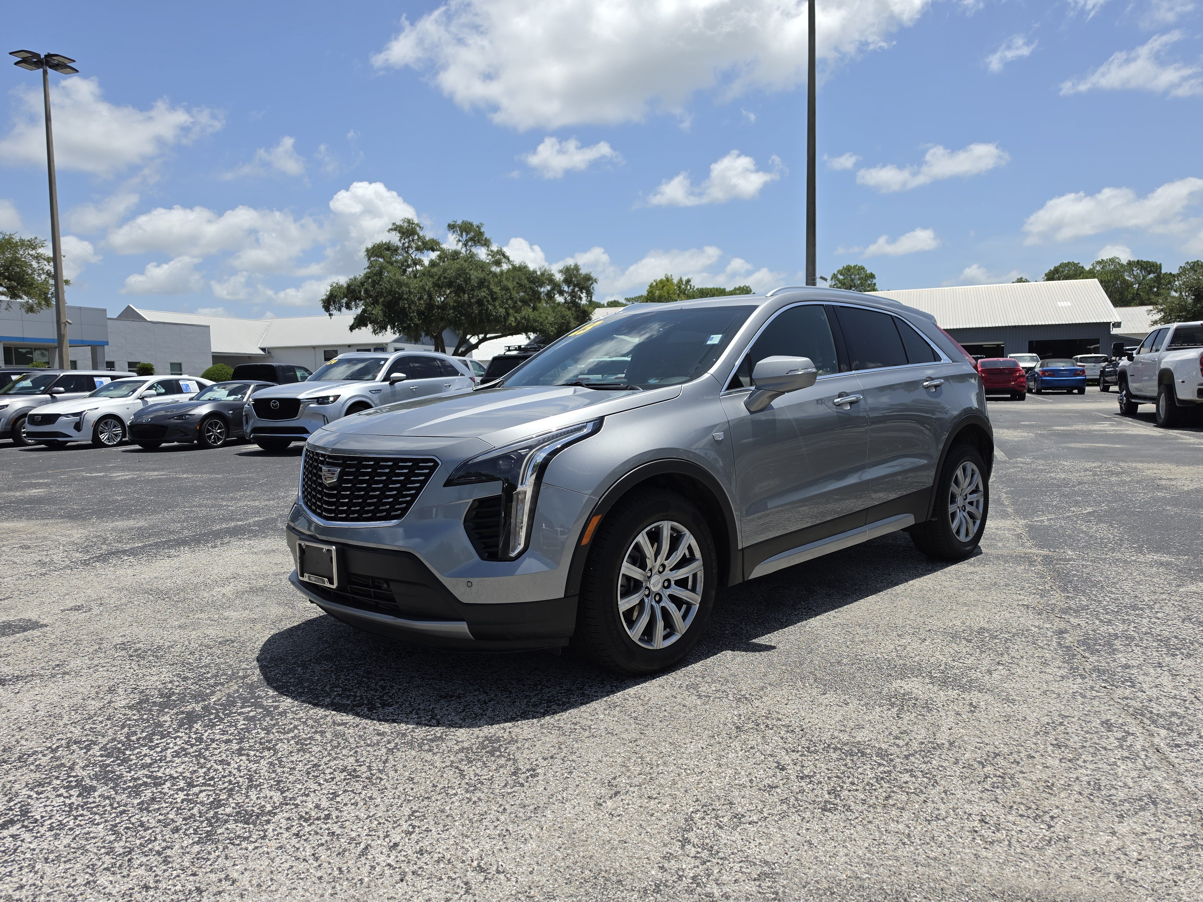 Used 2023 Cadillac XT4 Premium Luxury w/ Cold Weather Package AWD/4WD image 11
