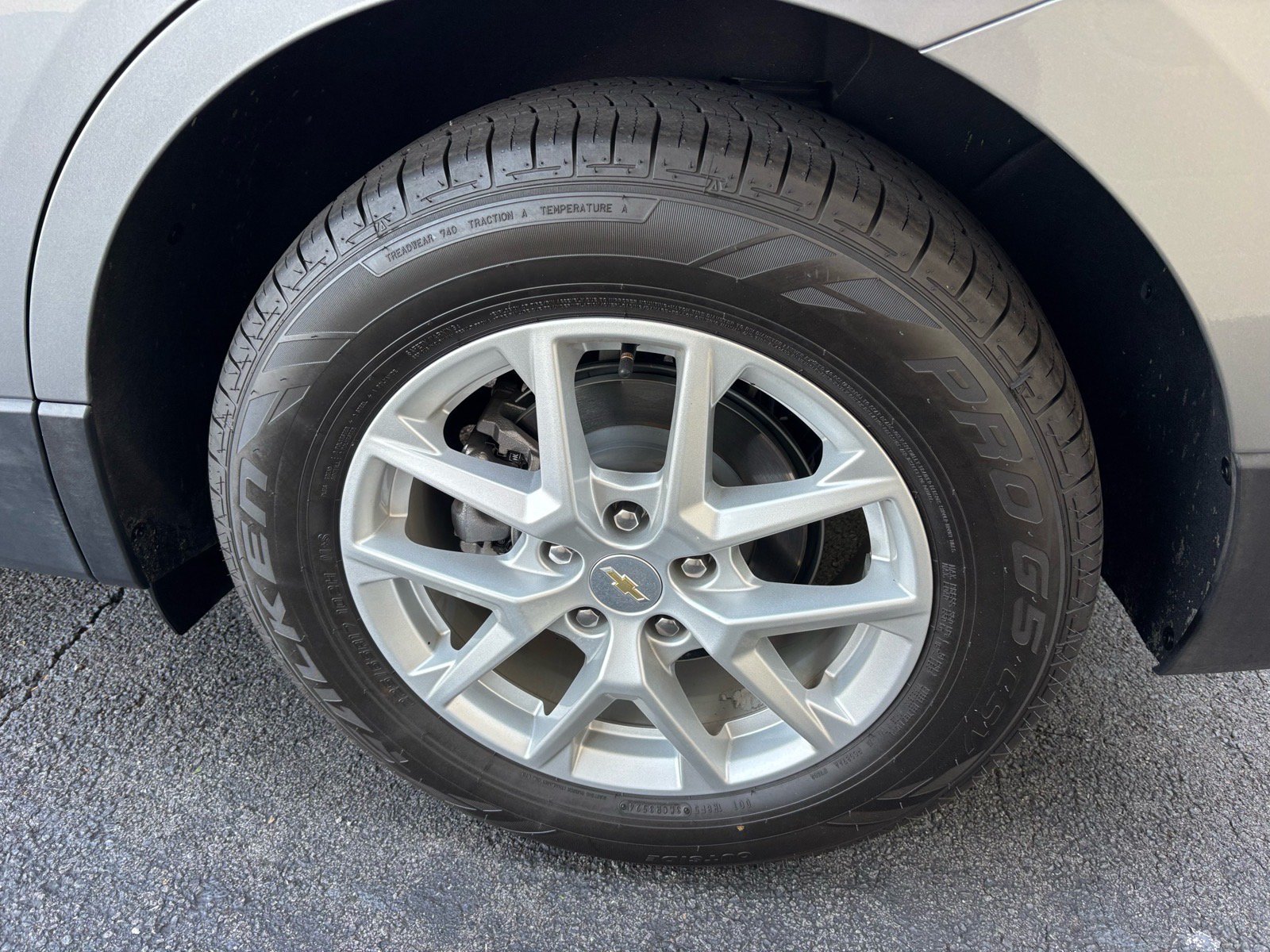 Used 2023 Chevrolet Equinox LS FWD image 5