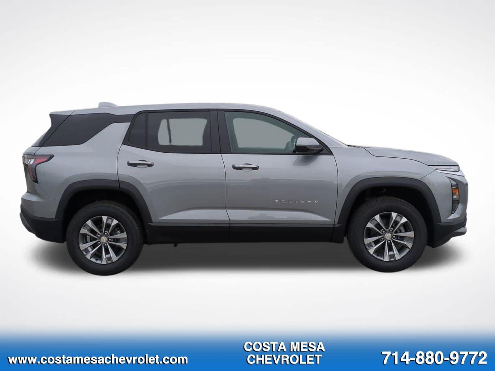 Used 2026 Chevrolet Equinox LT w/ Convenience Package II FWD image 4