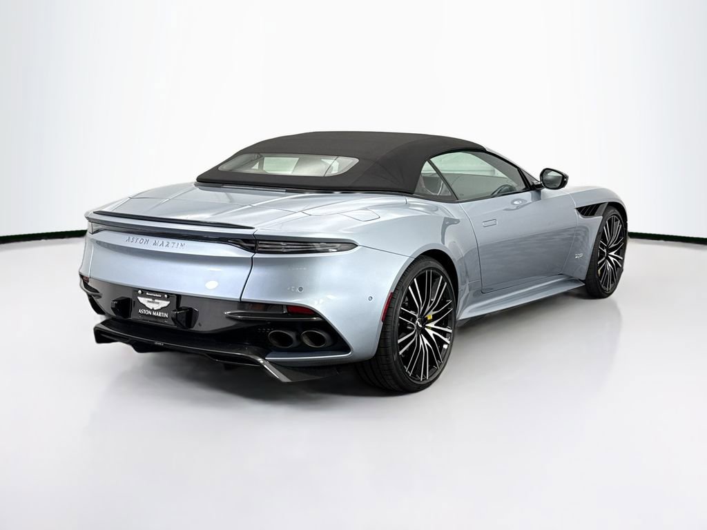 Used 2021 Aston Martin DBS Superleggera Volante image 13