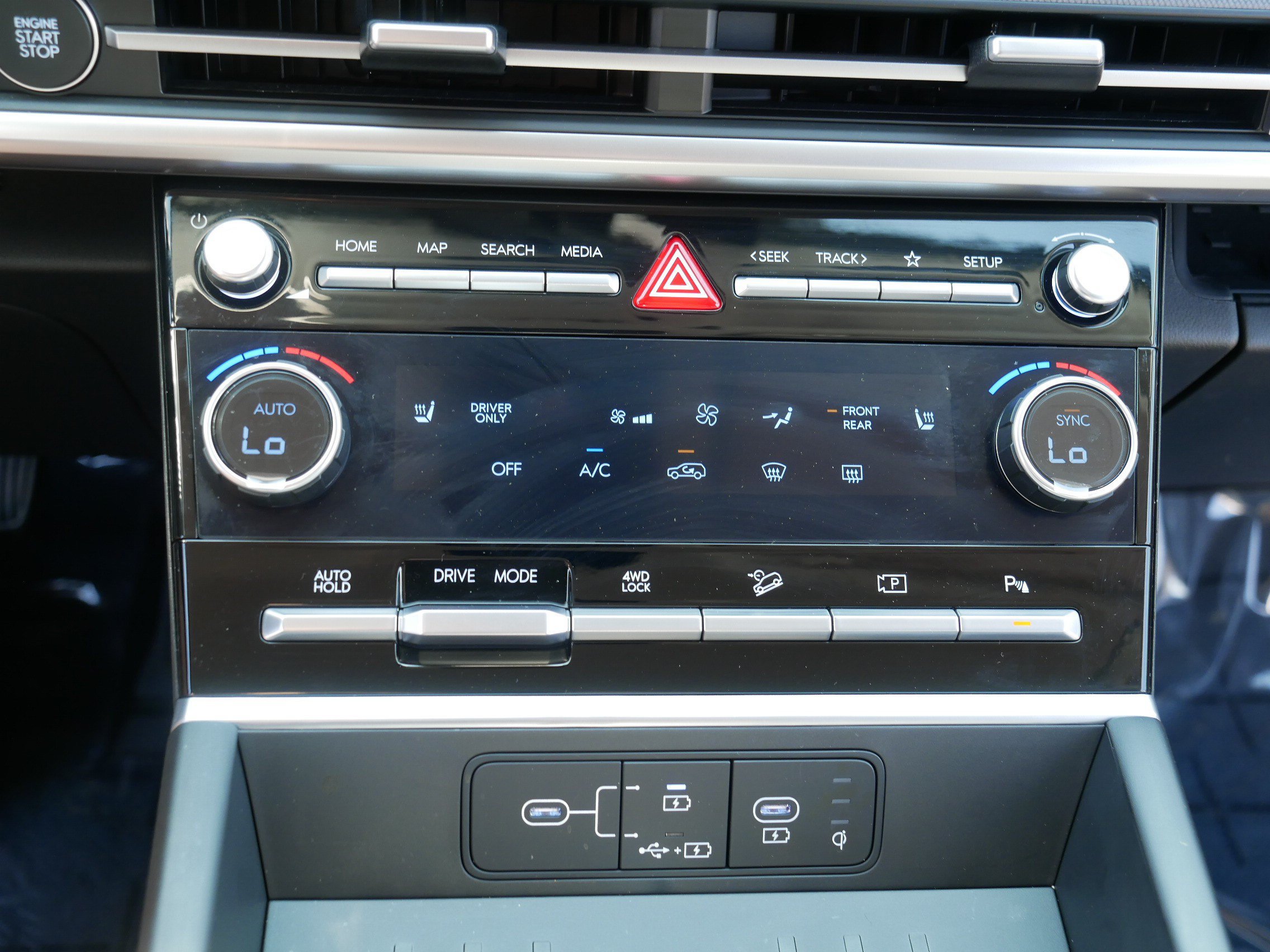 Used 2024 Hyundai Santa Fe SEL AWD/4WD image 26
