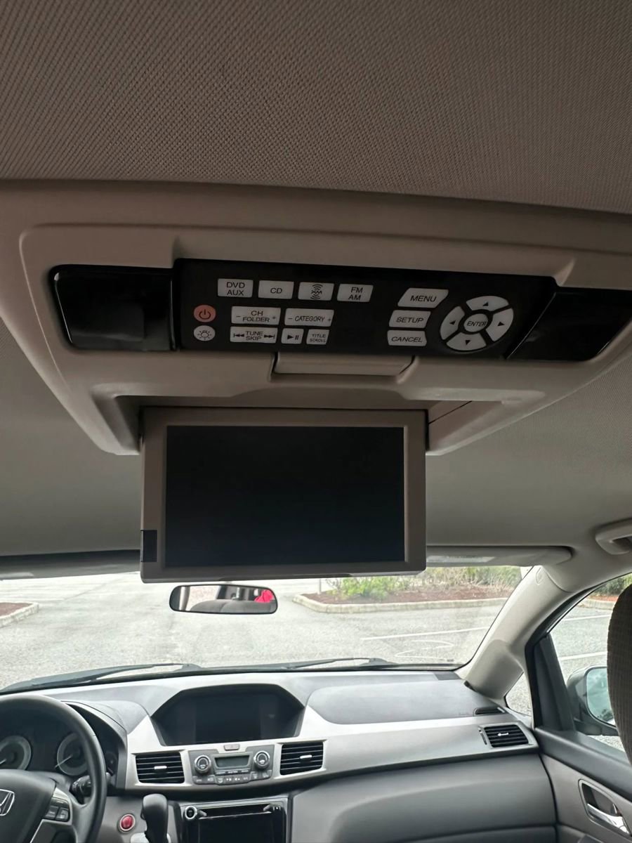 Used 2016 Honda Odyssey SE image 19