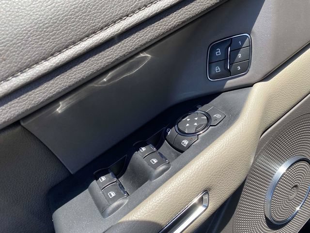 Used 2020 Ford Expedition XLT w/ Equipment Group 202A AWD/4WD image 23