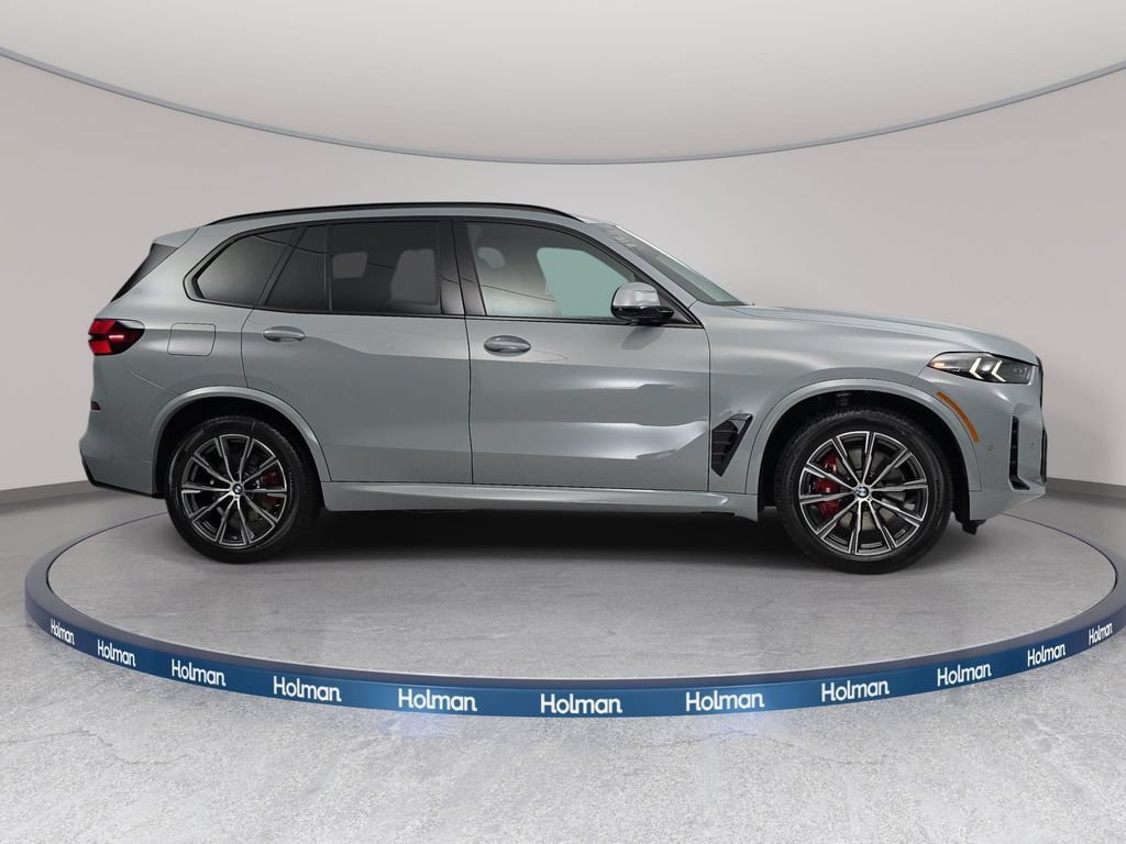 New 2026 BMW X5 xDrive40i w/ M Sport Package AWD/4WD image 4
