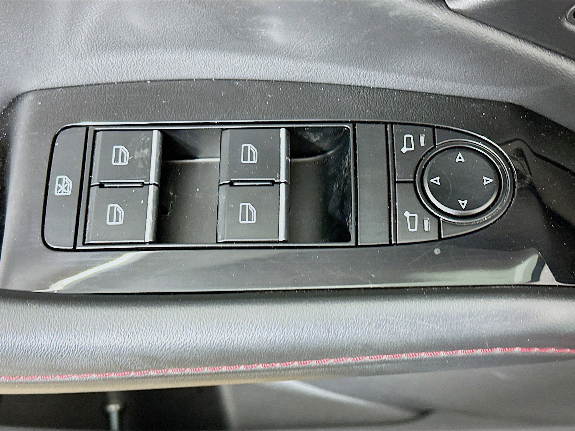 Used 2025 MAZDA CX-30 AWD 2.5 S w/ Preferred Package image 15