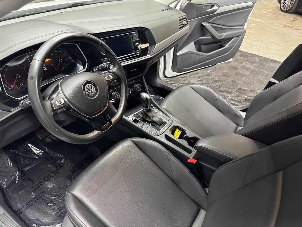 Used 2019 Volkswagen Jetta SE image 33