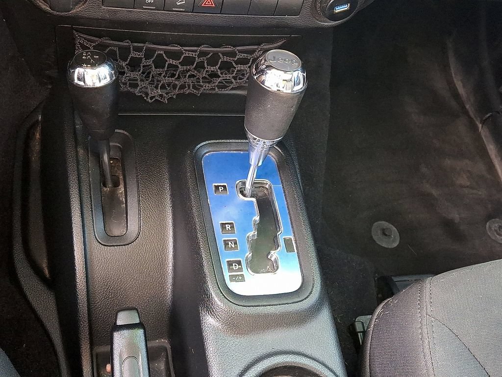 Used 2018 Jeep Wrangler Sport AWD/4WD image 17