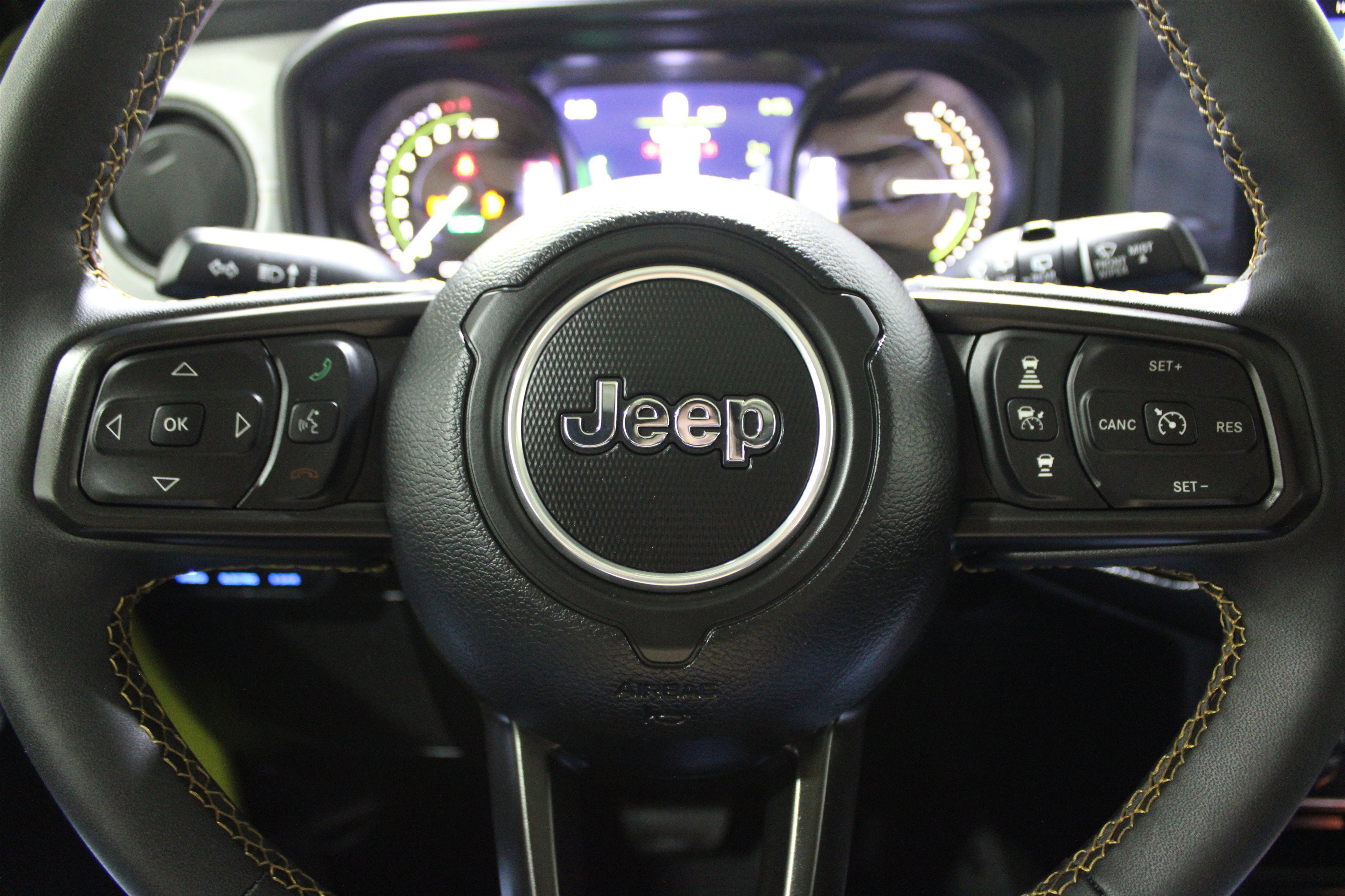 Used 2024 Jeep Wrangler Sport S w/ Dual Top Group image 9