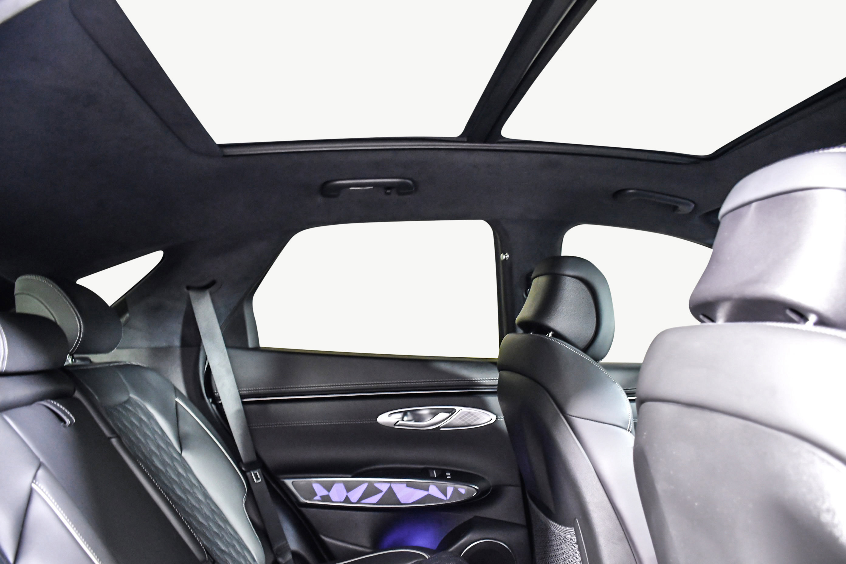 Used 2025 Genesis GV70 3.5T Sport w/ Sport Advanced Package image 25
