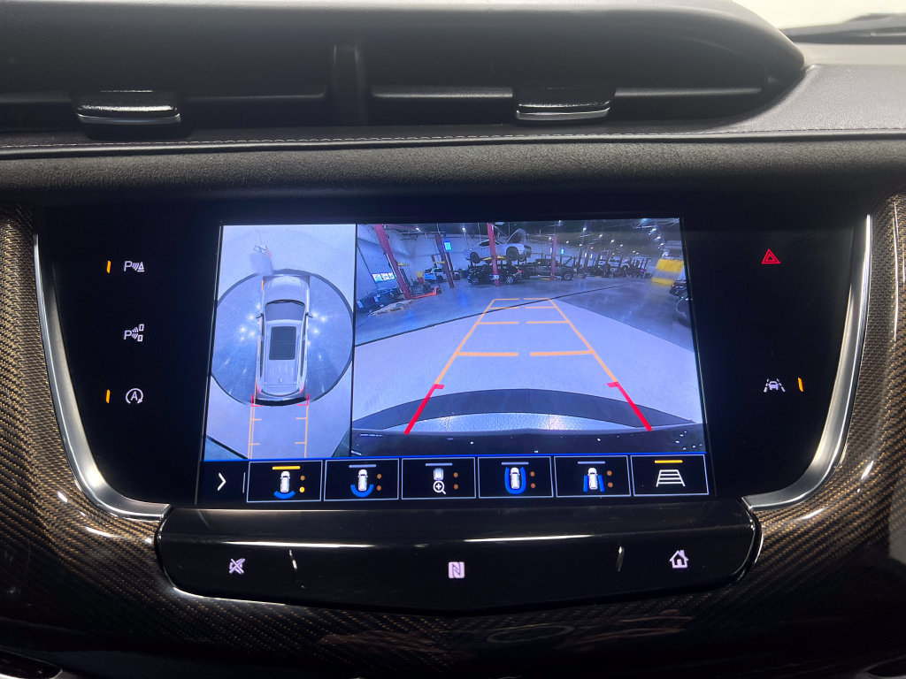 Used 2020 Cadillac XT6 Sport w/ Platinum Package AWD/4WD image 12