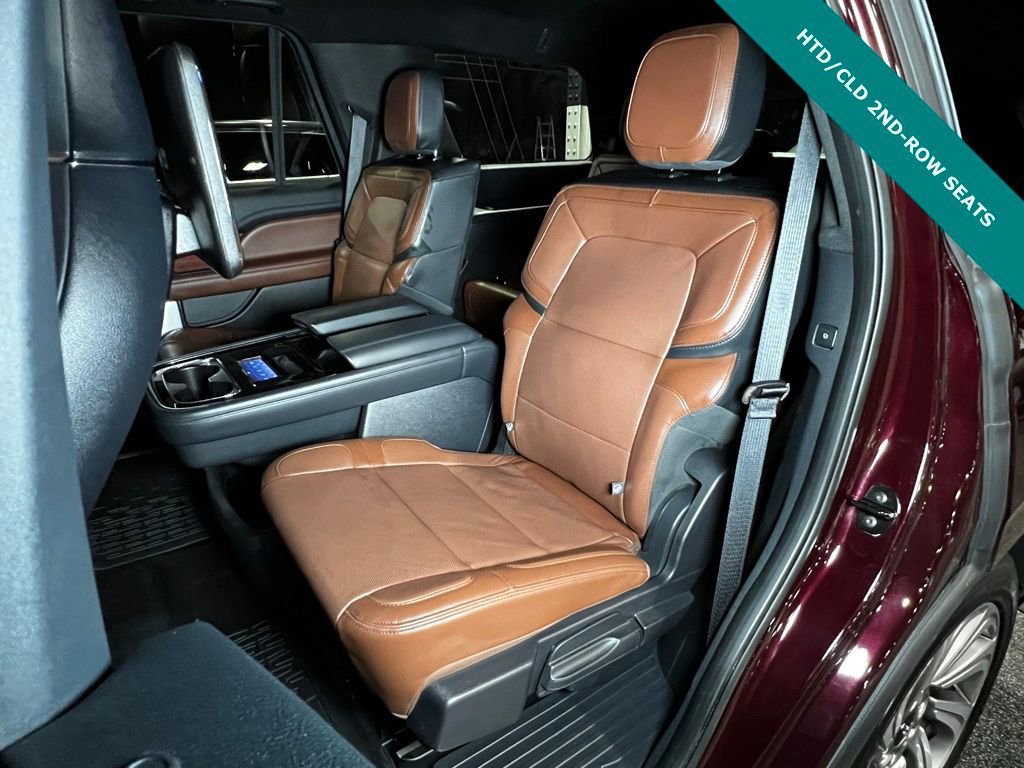 Used 2023 Lincoln Navigator Reserve image 18